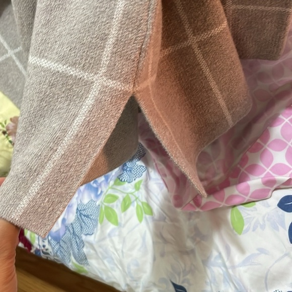 LOFT  Top . Size M​ - Picture 4 of 4